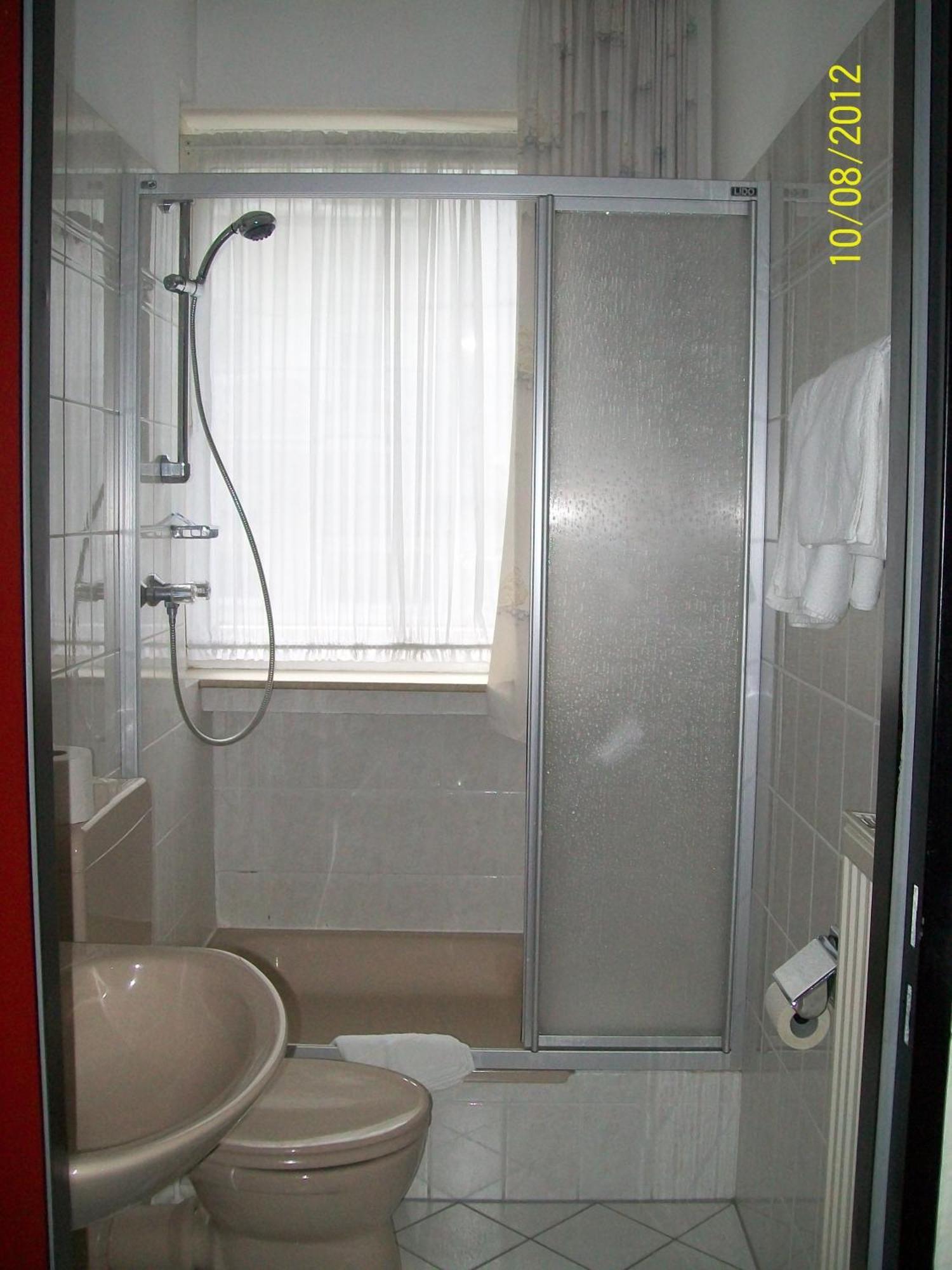 Hotel An Der Hauptallee Бад Пирмонт Екстериор снимка