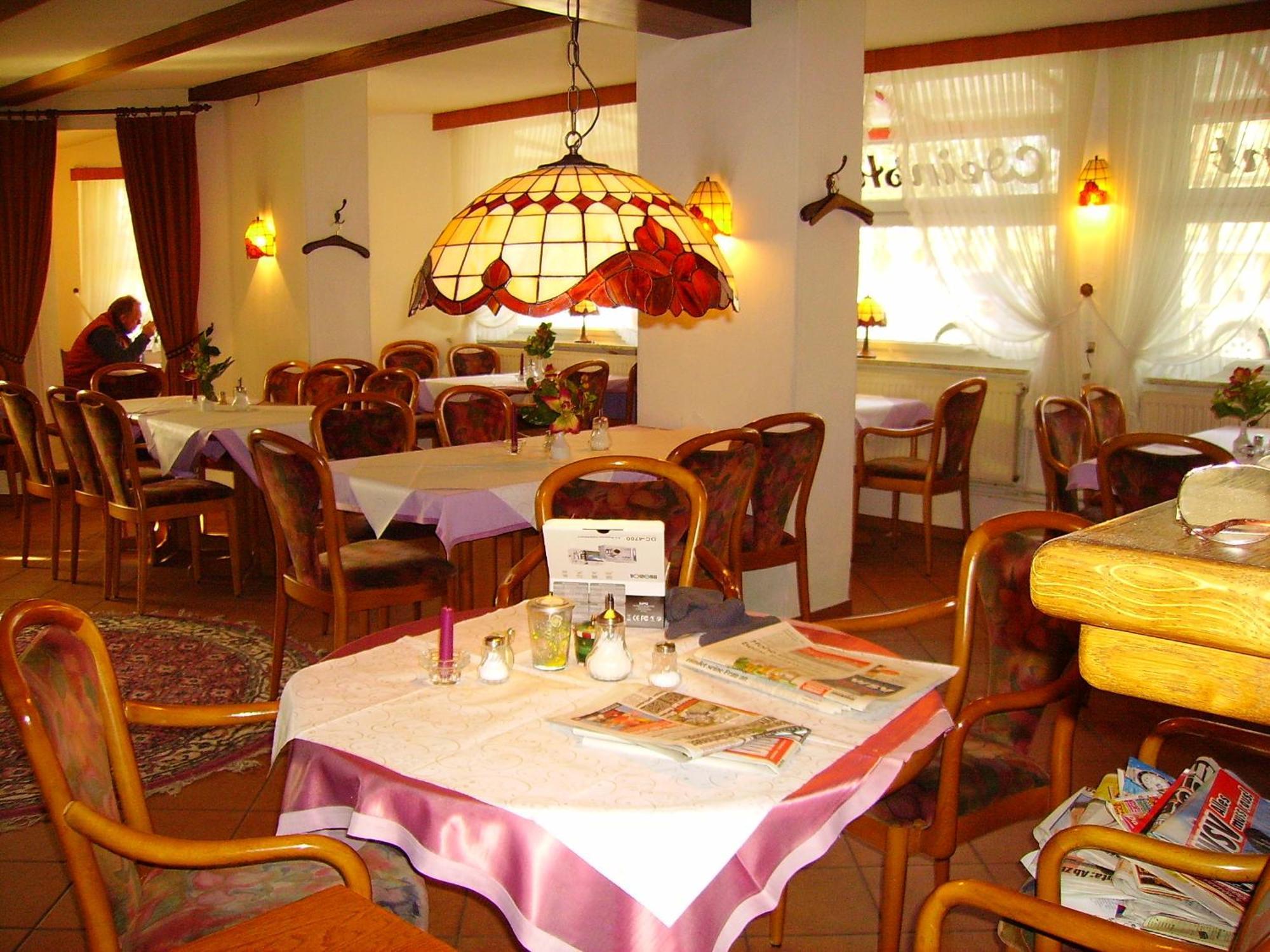 Hotel An Der Hauptallee Бад Пирмонт Екстериор снимка