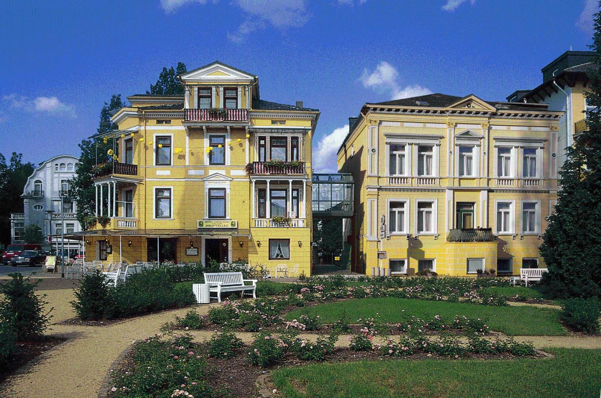 Hotel An Der Hauptallee Бад Пирмонт Екстериор снимка